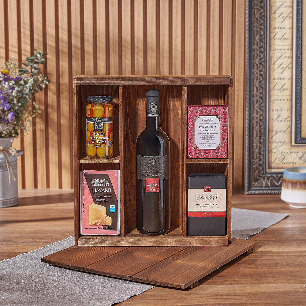 Wine Gift Box with Kosher Treats – how the gift is presented