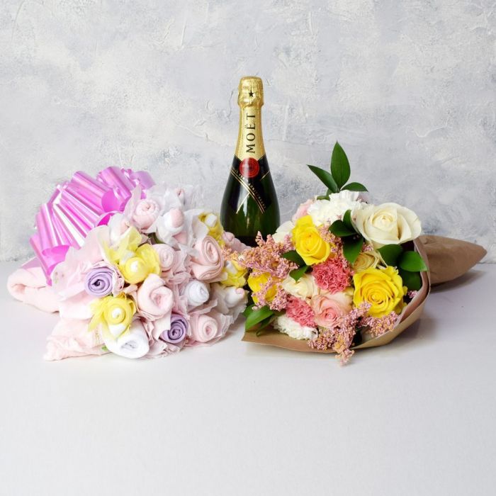Champagne Gift with Pink Baby Bouquet – how the gift is presented