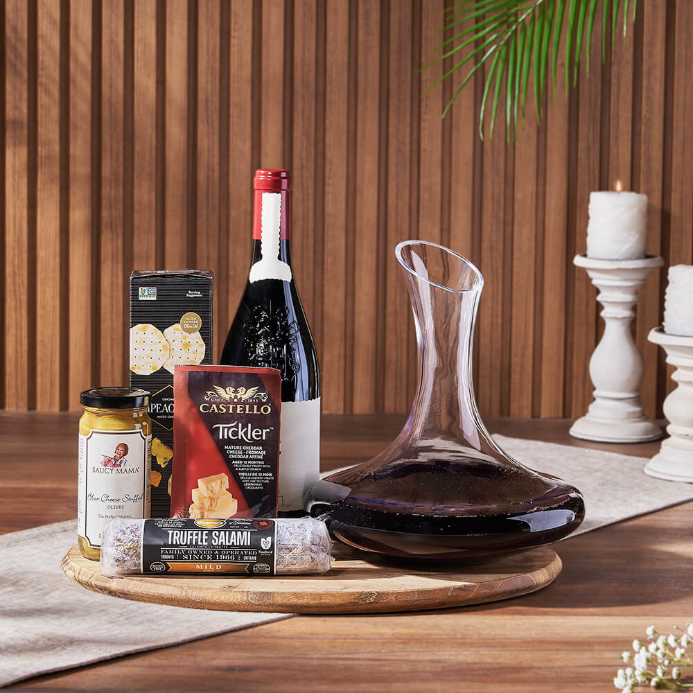 Deluxe Wine and Gourmet Snack Gift Basket with Decanter – how the gift is presented