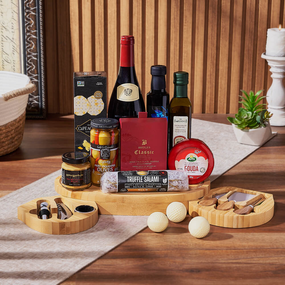 Golf-Themed Gourmet Gift Basket with Liquor and Wine – how the gift is presented