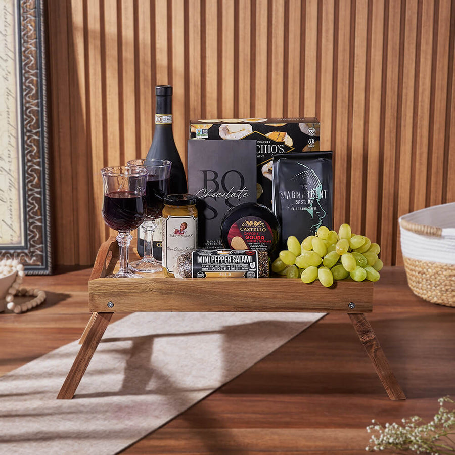 Guildwood Wine & Snack Basket, wine gift, wine, charcuterie gift, charcuterie, New Jersey delivery