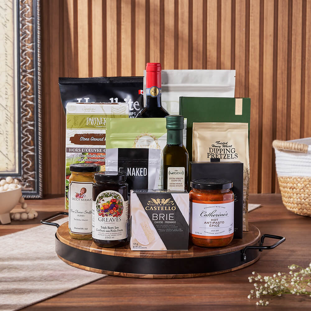 Wine and Sweet Treats Basket – how the gift is presented