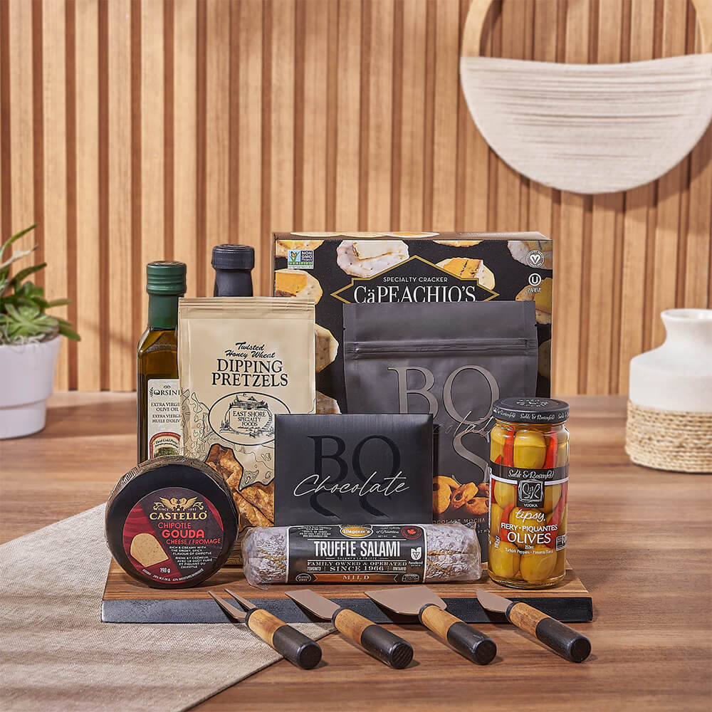 Acacia Wood Cutting Board Gift Set – how the gift is presented