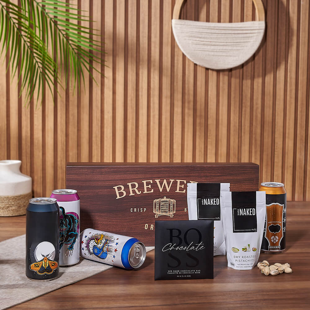 Wooden Box Beer Gift with Craft Beers and Gourmet Snacks – how the gift is presented