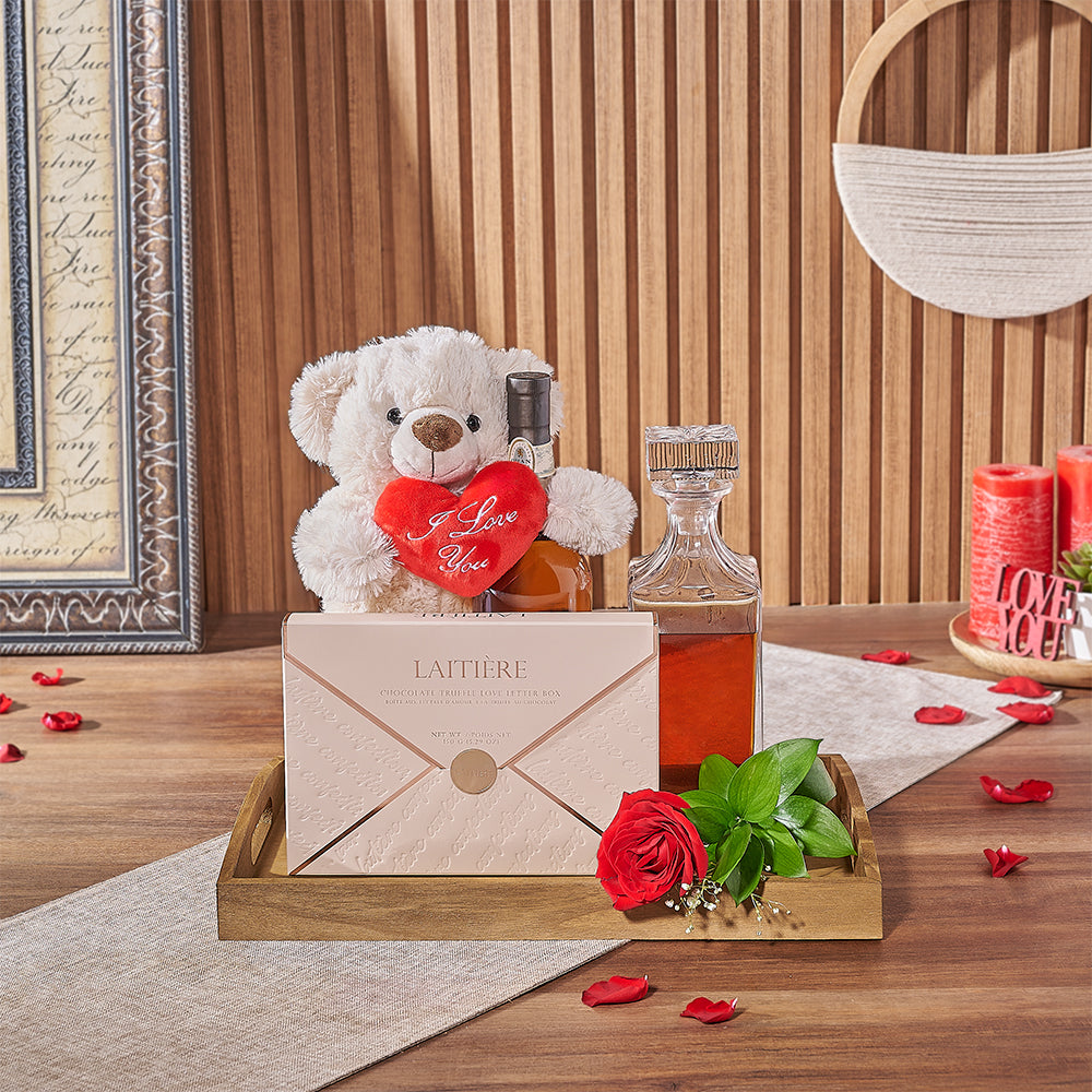Whiskey and Valentine's Red Rose Gift – how the gift is presented