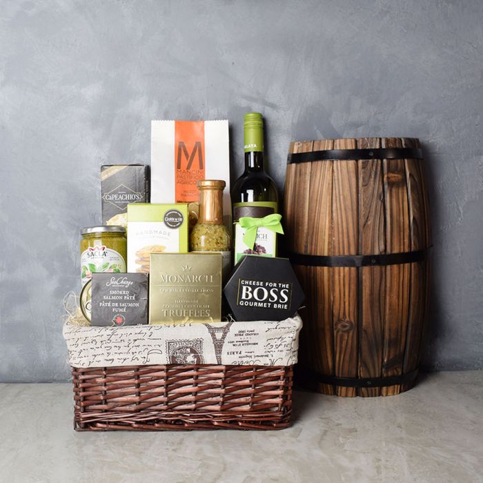 Dark Brown Wine and Brie Basket – how the gift is presented