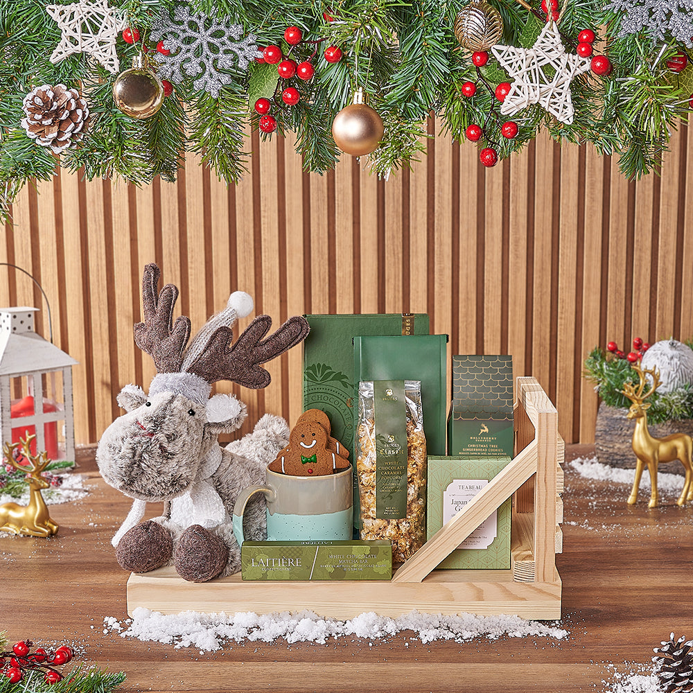 Festive Pine Wood Sleigh Basket – how the gift is presented