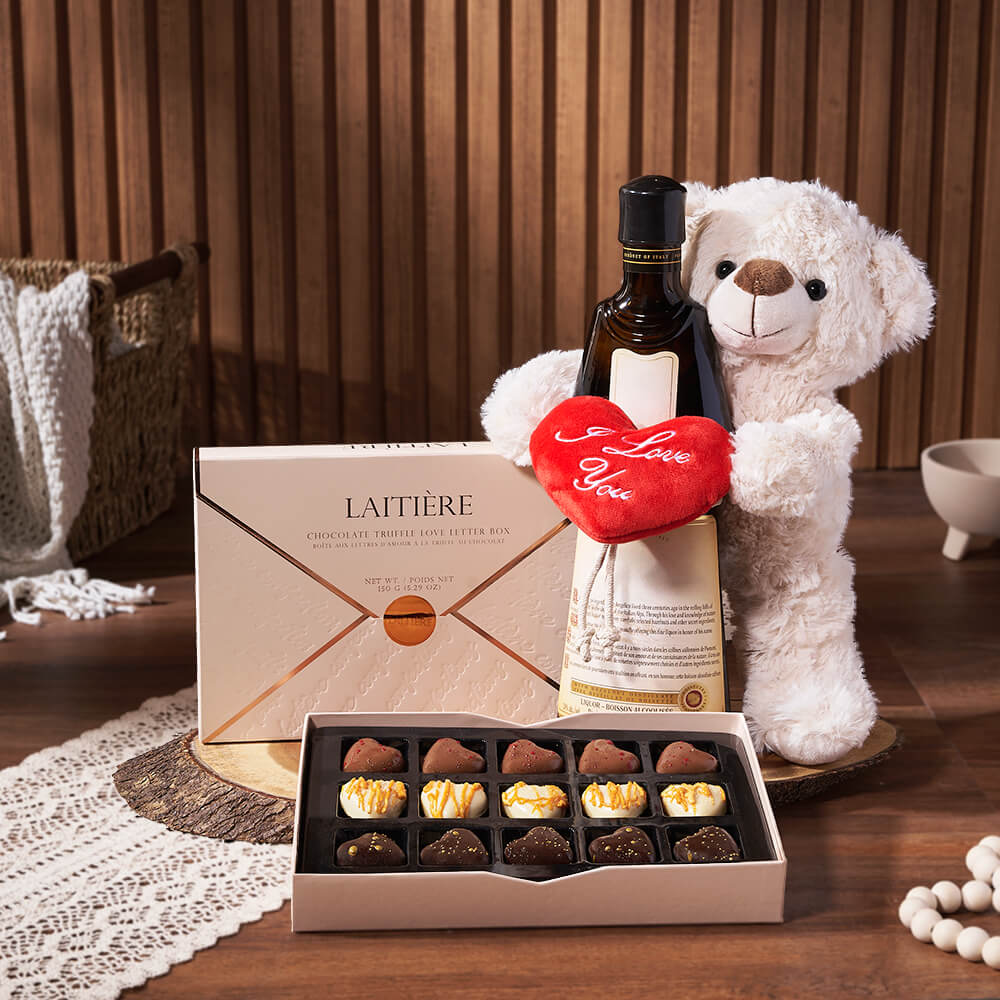 Liquor Gift with Bear and Chocolate – how the gift is presented