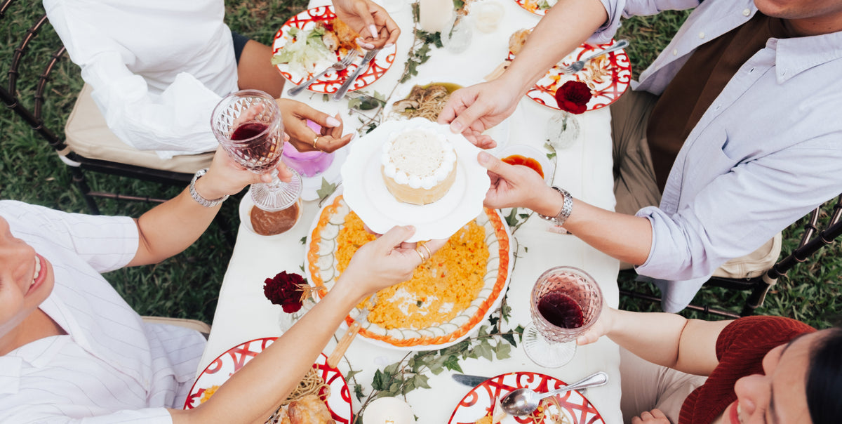 Hosting an Outdoor Thanksgiving Celebration