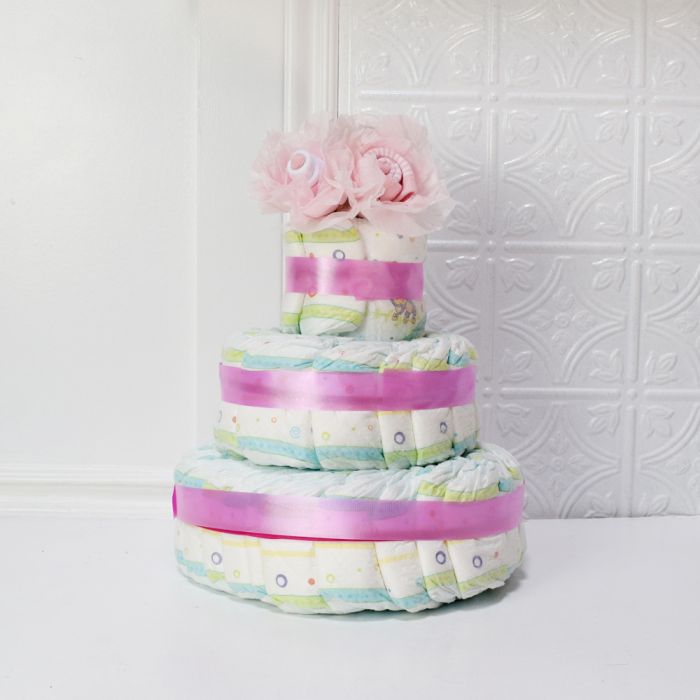 Pink Baby Shower Rose Cake – how the gift is presented