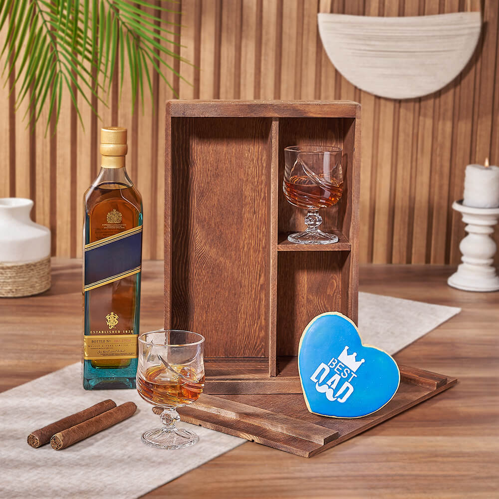 Whiskey Celebration Box with 2 Cigars and Dad's Cookie in Wooden Case – how the gift is presented
