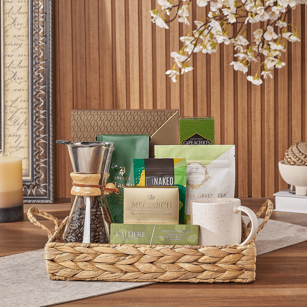 Halal Gourmet Coffee and Matcha Gift Set with Glass Pour-Over in Woven Tray – how the gift is presented