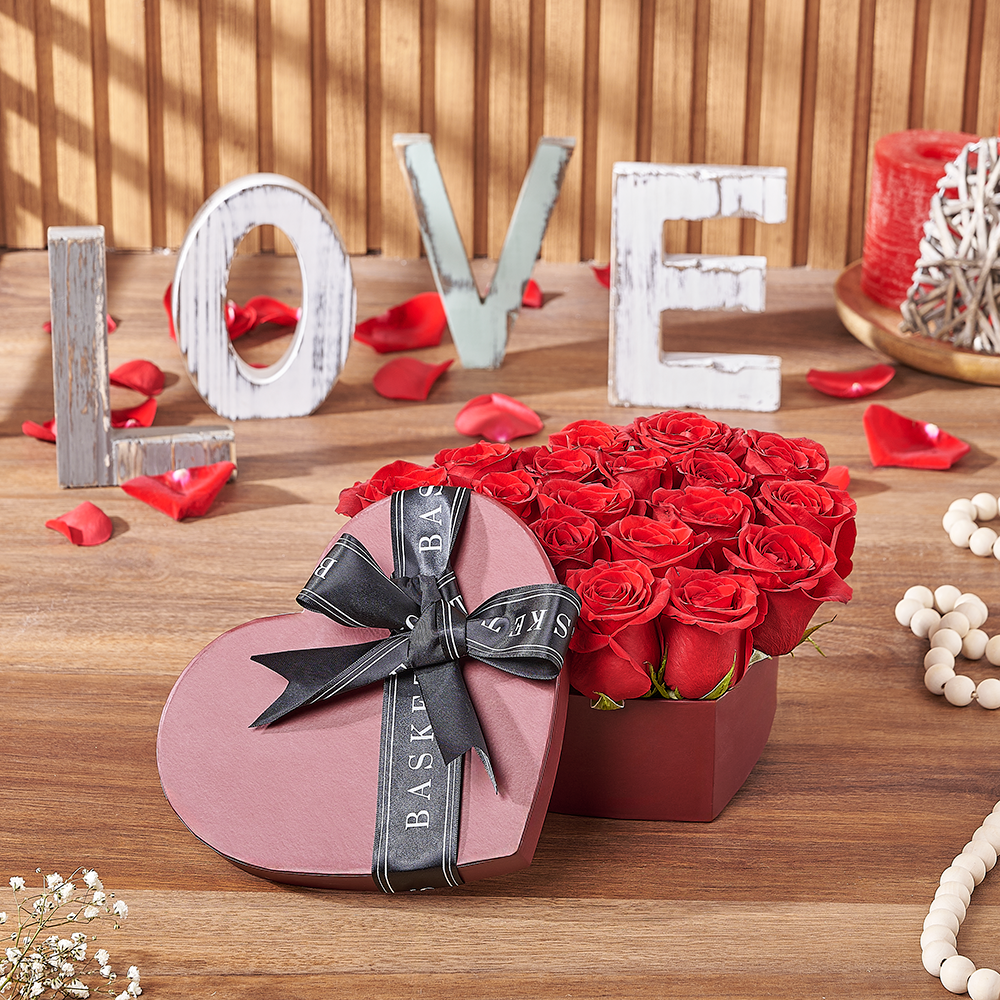 Heart-Shaped Valentines Roses – how the gift is presented